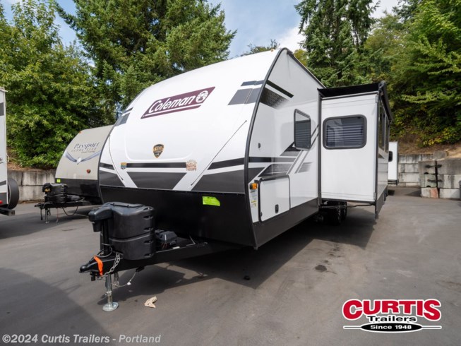 Used 2022 Dutchmen Coleman Light 2755BH available in Portland, Oregon