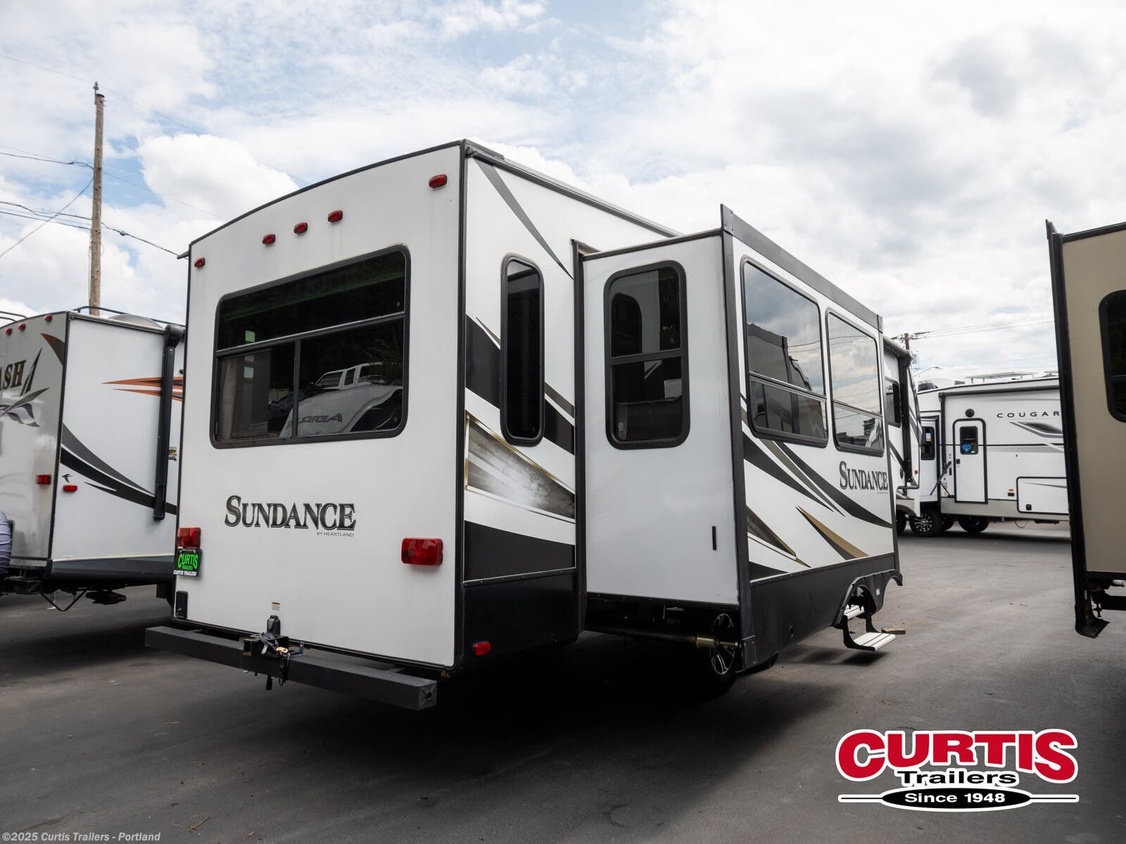 Call now about this 2018 Heartland Sundance 289TS! 2018 Heartland Sundance 289TS - Used Fifth Wheel For Sale by Curtis Trailers - Portland in Portland, Oregon