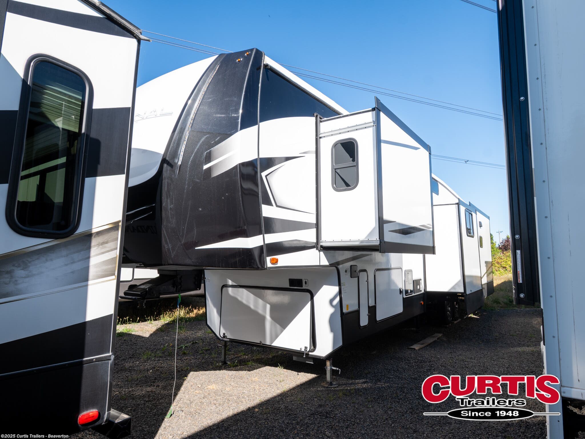 Call now about this 2022 Forest River Cardinal LE 379mble! 2022 Forest River Cardinal LE 379mble - Used Fifth Wheel For Sale by Curtis Trailers - Beaverton in Beaverton, Oregon