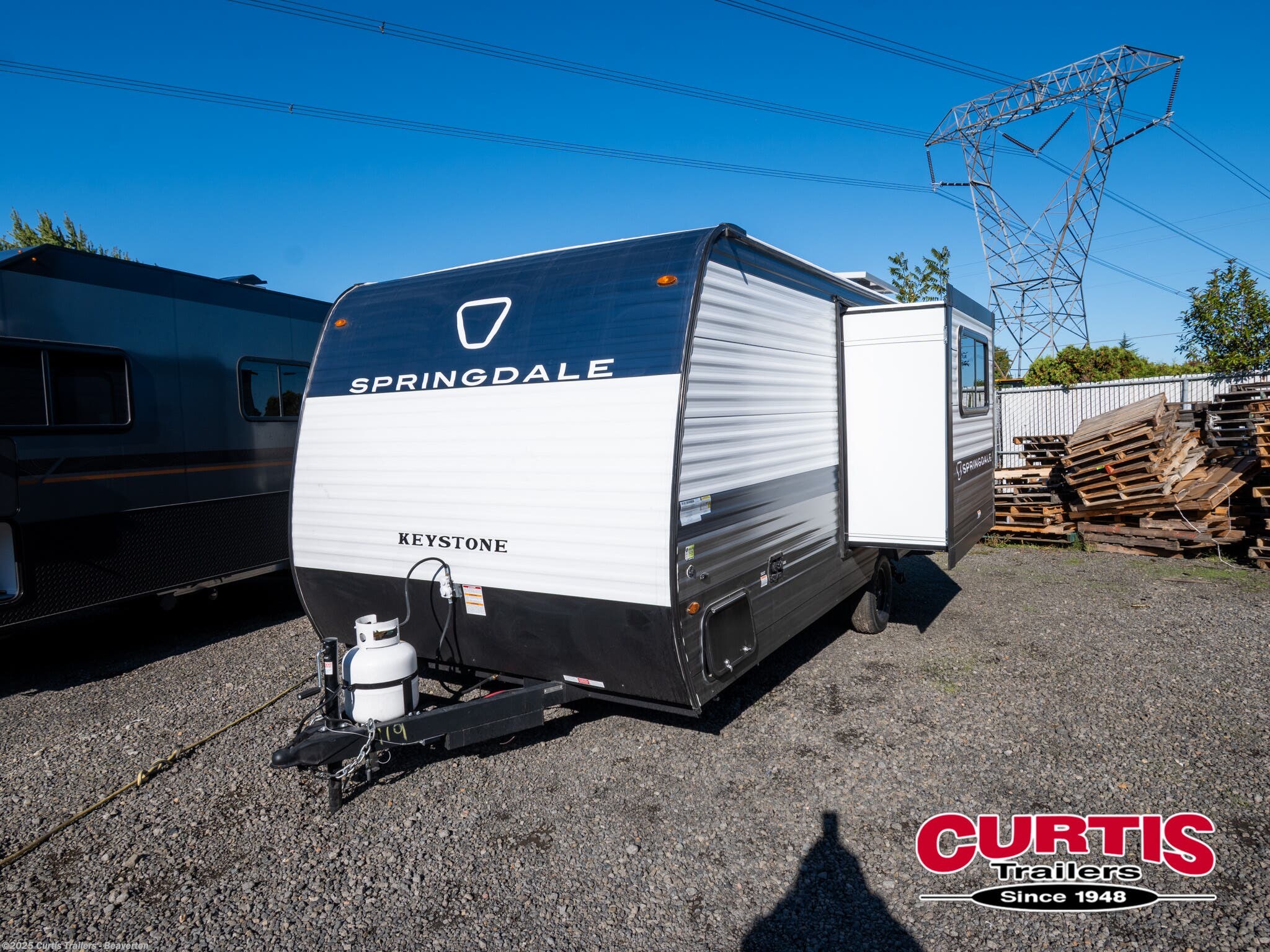 Contact us now about this 2026 Keystone Springdale 1790FQ! 2026 Springdale 1790FQ by Keystone from Curtis Trailers - Beaverton in Beaverton, Oregon