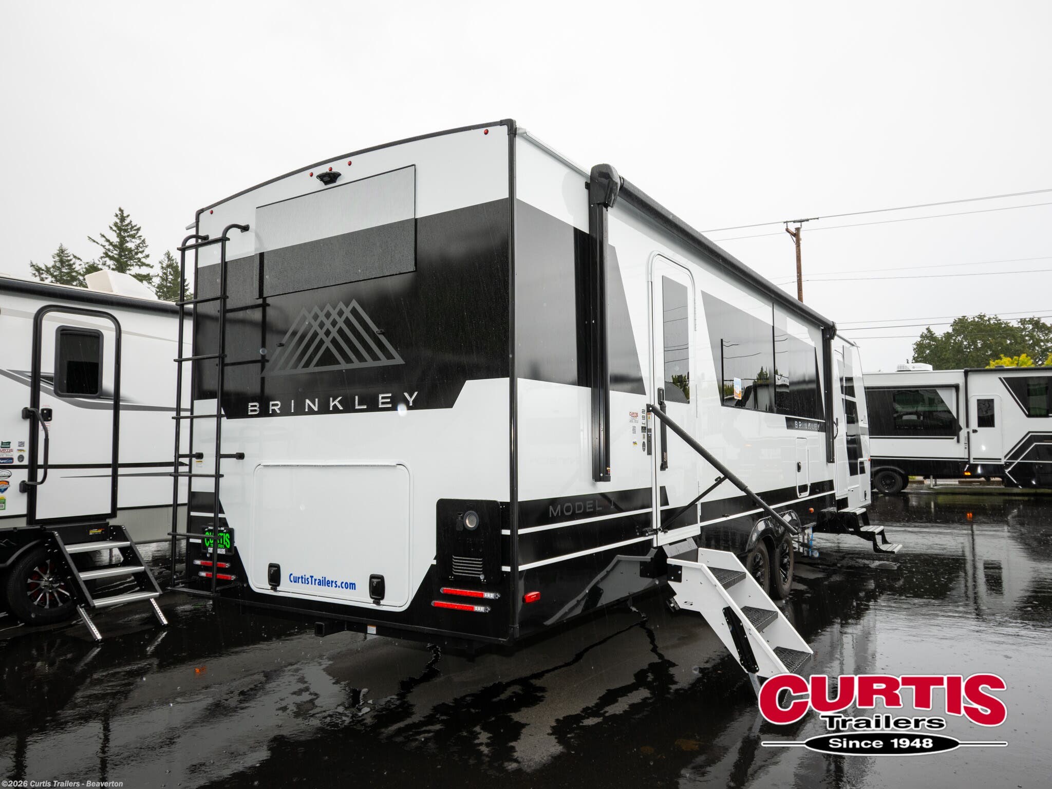 Call now about this 2026 Brinkley RV Model I 294! 2026 Brinkley RV Model I 294 - New Travel Trailer For Sale by Curtis Trailers - Beaverton in Beaverton, Oregon
