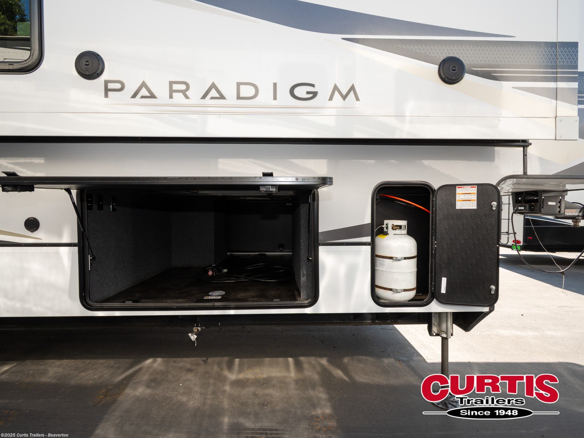 Call now about this 2023 Alliance RV Paradigm 382RK! 2023 Alliance RV Paradigm 382RK - Used Fifth Wheel For Sale by Curtis Trailers - Portland in Portland, Oregon
