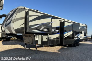 2016 Keystone Fuzion 414
