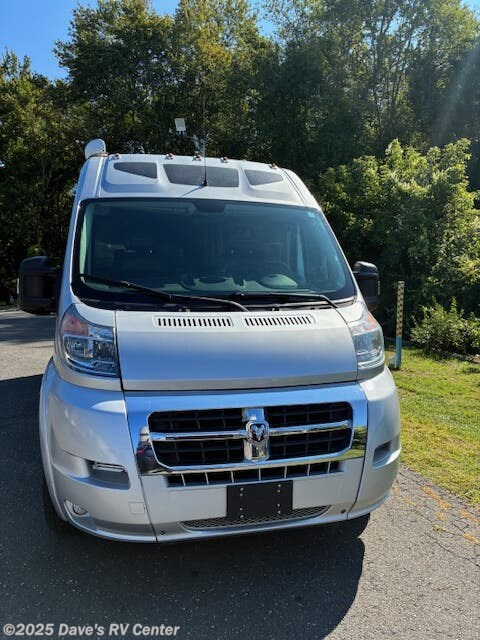 Call now about this 2019 Roadtrek Zion SRT ! 2019 Roadtrek Zion SRT - Used Class B For Sale by Dave's RV Center in Danbury, Connecticut features Rocker Recliner(s), Roof Vents, Backup Monitor, Kitchen Sink, Spare Tire Kit