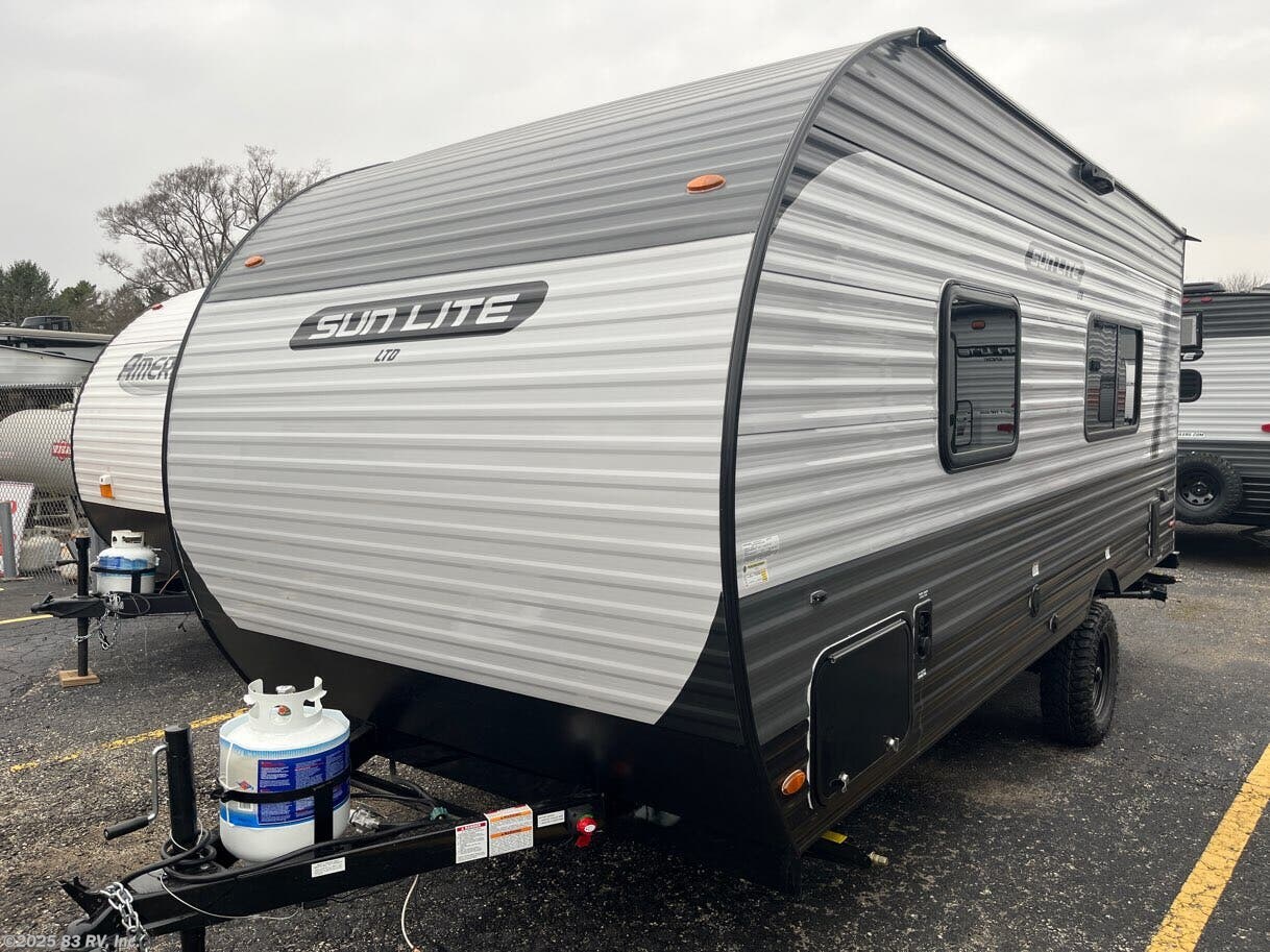 Email now about this 2025 Sunset Park RV Sun Lite 19RB! New 2025 Sunset Park RV Sun Lite 19RB available in Long Grove, Illinois