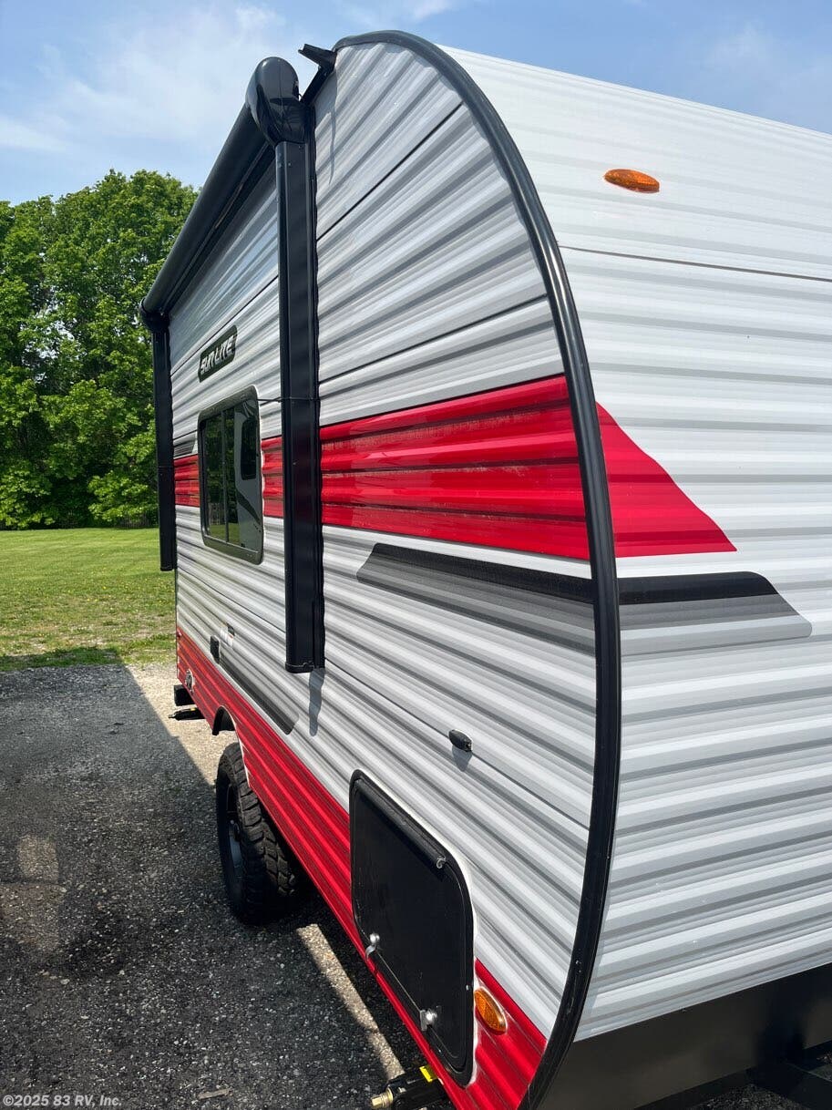Contact us now about this 2026 Sunset Park RV Sun Lite 16BH! 2026 Sun Lite 16BH by Sunset Park RV from 83 RV, Inc. in Long Grove, Illinois