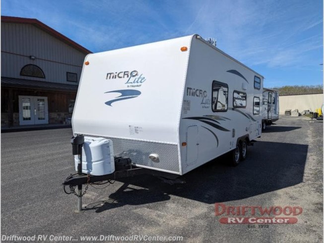 2014 Flagstaff Micro Lite 23LB by Forest River from Driftwood RV Center in Clermont, New Jersey