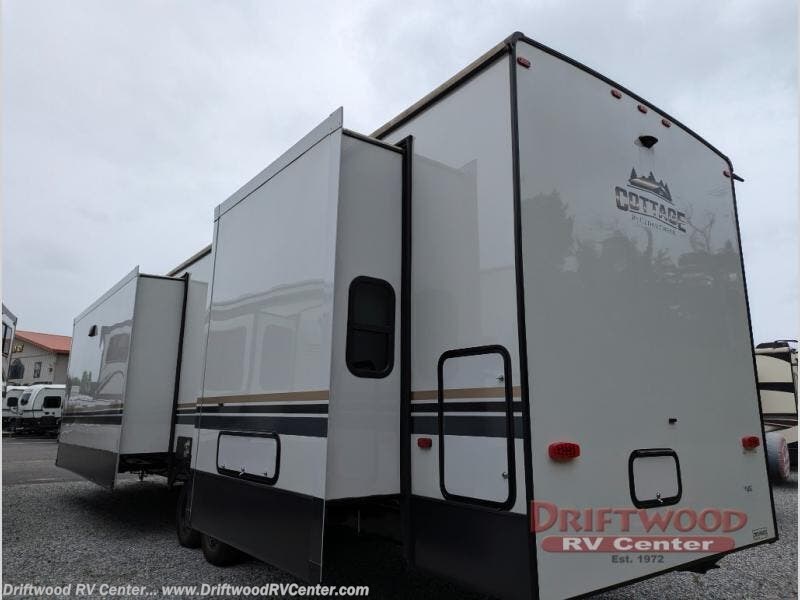 Used 2022 Forest River Cedar Creek Cottage 40CCK available in Clermont, New Jersey