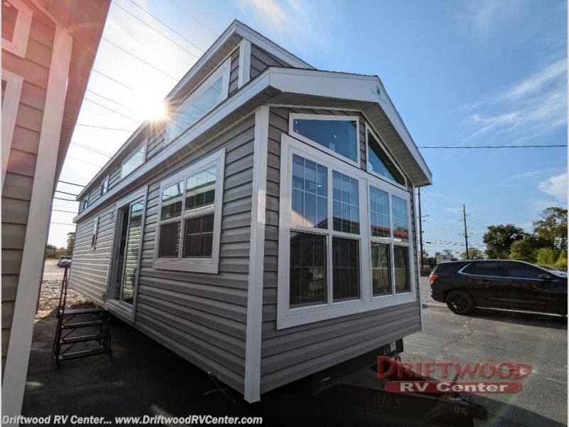 Contact us now about this 2026 RC Industries Canterbury Parkvue P38-SKLL! 2026 Canterbury Parkvue P38-SKLL by RC Industries from Driftwood RV Center in Clermont, New Jersey