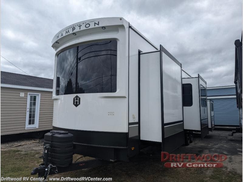 Contact us now about this 2026 CrossRoads Hampton 388FKL! 2026 Hampton 388FKL by CrossRoads from Driftwood RV Center in Clermont, New Jersey