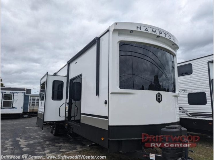Email now about this 2026 CrossRoads Hampton 388FKL! New 2026 CrossRoads Hampton 388FKL available in Clermont, New Jersey