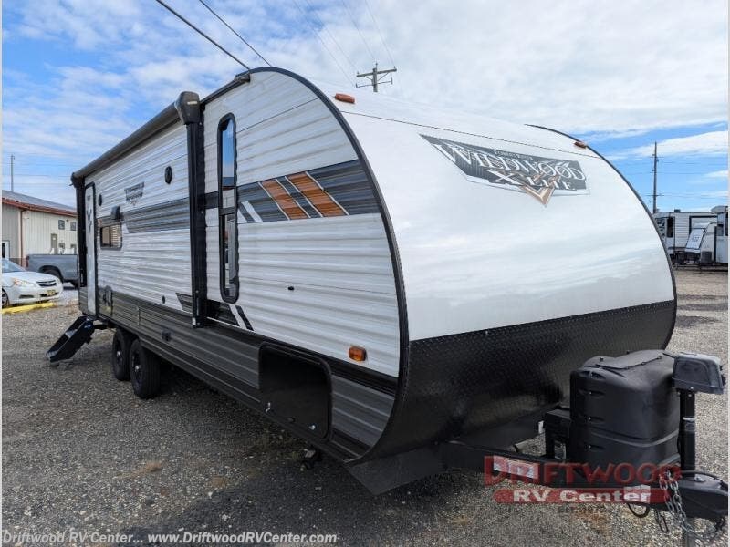 Email now about this 2022 Forest River Wildwood X-Lite 24RLXL! Used 2022 Forest River Wildwood X-Lite 24RLXL available in Clermont, New Jersey