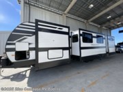 Call now about this 2025 Grand Design Transcend Xplor 335BHT! 2025 Grand Design Transcend Xplor 335BHT - New Travel Trailer For Sale by Blue Compass RV Boerne in Boerne, Texas