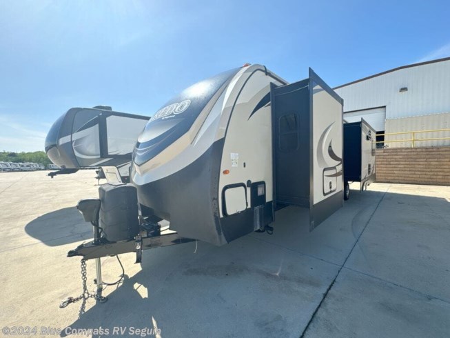 2018 Keystone Laredo 330RL - Used Travel Trailer For Sale by Blue Compass RV Seguin in Seguin, Texas