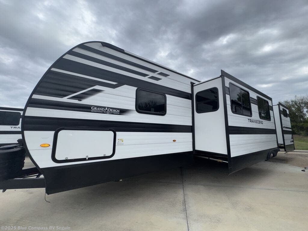 Email now about this 2026 Grand Design Transcend 325BHT! New 2026 Grand Design Transcend 325BHT available in Seguin, Texas