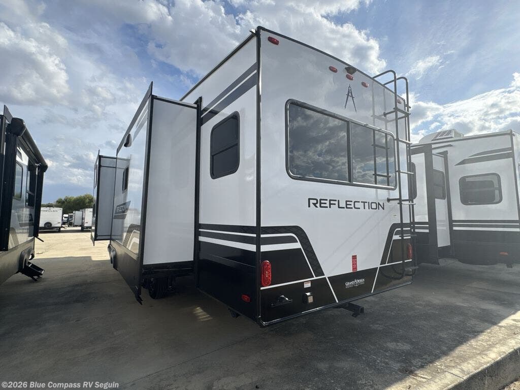 Call now about this 2026 Grand Design Reflection 324MBS! 2026 Grand Design Reflection 324MBS - New Fifth Wheel For Sale by Blue Compass RV Seguin in Seguin, Texas