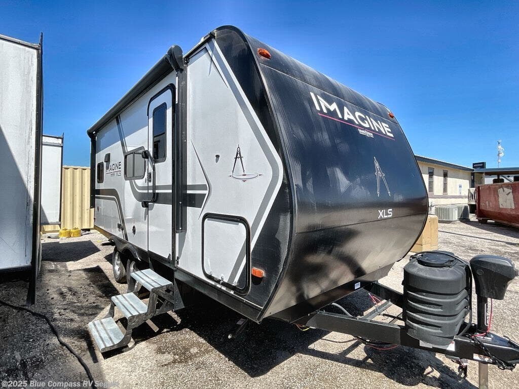 Email now about this 2025 Grand Design Imagine XLS 17MKE! New 2025 Grand Design Imagine XLS 17MKE available in Seguin, Texas
