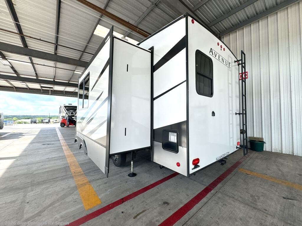 Call now about this 2023 Alliance RV Avenue All-Access 22ml Avenue All Access! 2023 Alliance RV Avenue All-Access 22ml Avenue All Access - Used Fifth Wheel For Sale by Blue Compass RV Seguin in Seguin, Texas