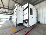 Call now about this 2023 Alliance RV Avenue All-Access 22ml Avenue All Access! 2023 Alliance RV Avenue All-Access 22ml Avenue All Access - Used Fifth Wheel For Sale by Blue Compass RV Seguin in Seguin, Texas