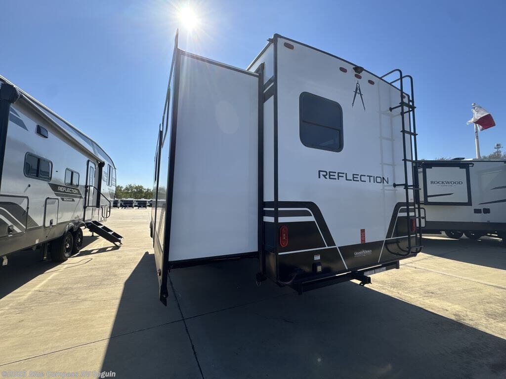 Contact us now about this 2026 Grand Design Reflection 100 Series 32BH! 2026 Reflection 100 Series 32BH by Grand Design from Blue Compass RV Seguin in Seguin, Texas
