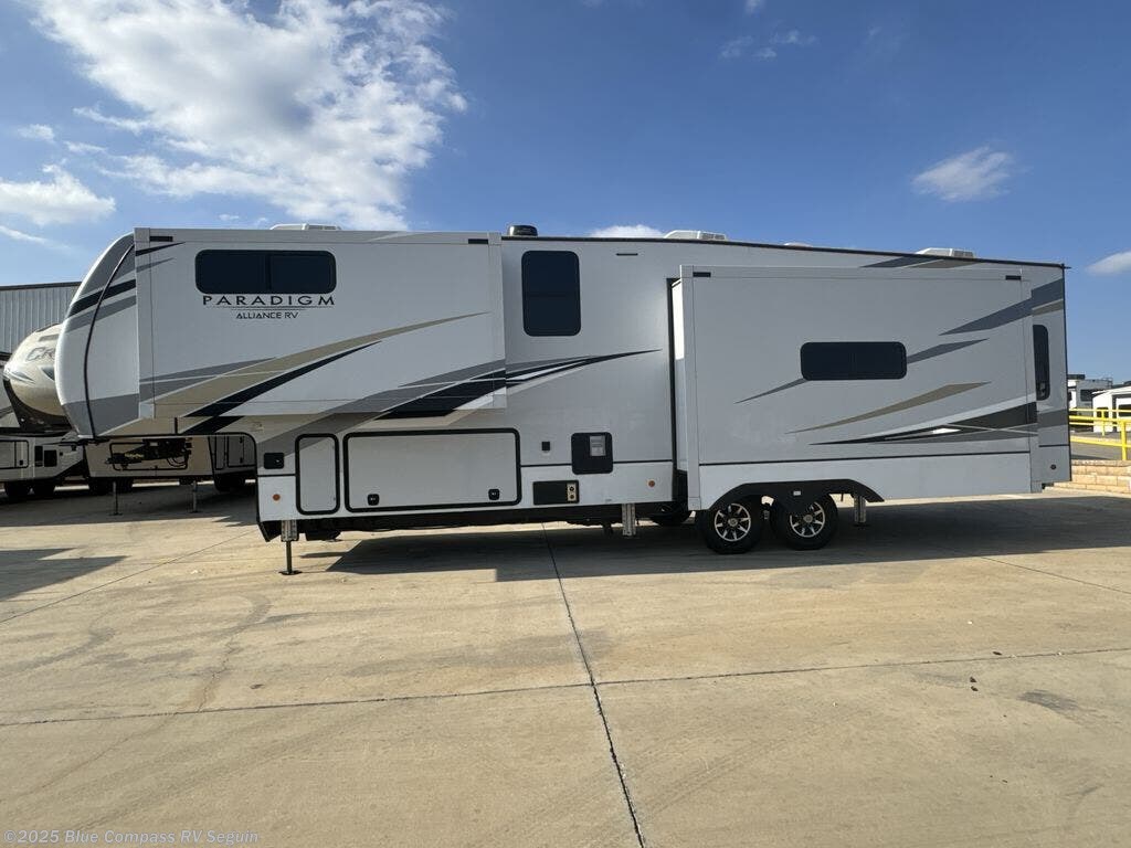 Contact us now about this 2022 Alliance RV Paradigm 340RL! 2022 Paradigm 340RL by Alliance RV from Blue Compass RV Seguin in Seguin, Texas