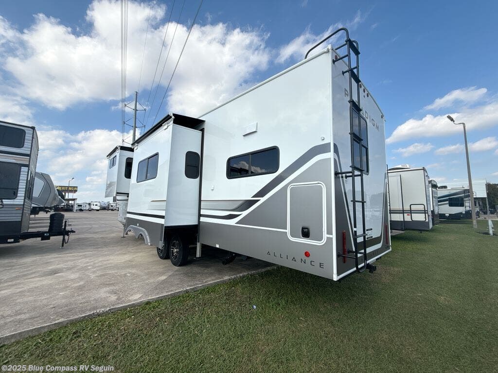 Contact us now about this 2026 Alliance RV Paradigm 382RK! 2026 Paradigm 382RK by Alliance RV from Blue Compass RV Seguin in Seguin, Texas