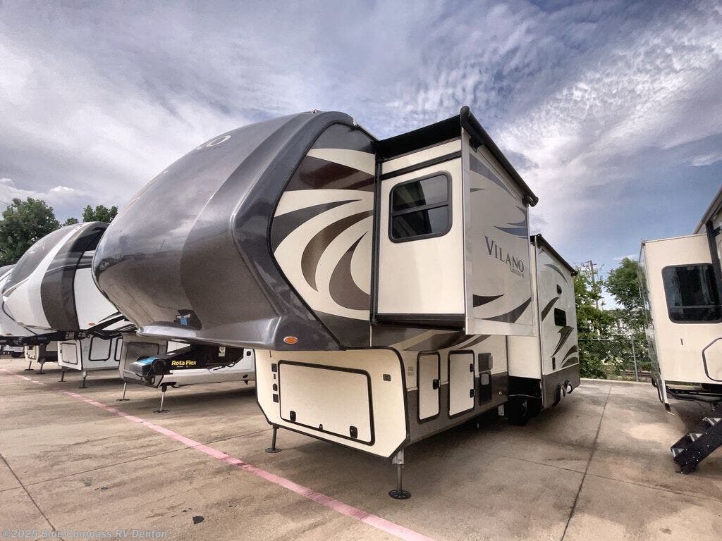 Contact us now about this 2018 Vanleigh Vilano 320GK! 2018 Vilano 320GK by Vanleigh from Blue Compass RV Denton in Denton, Texas