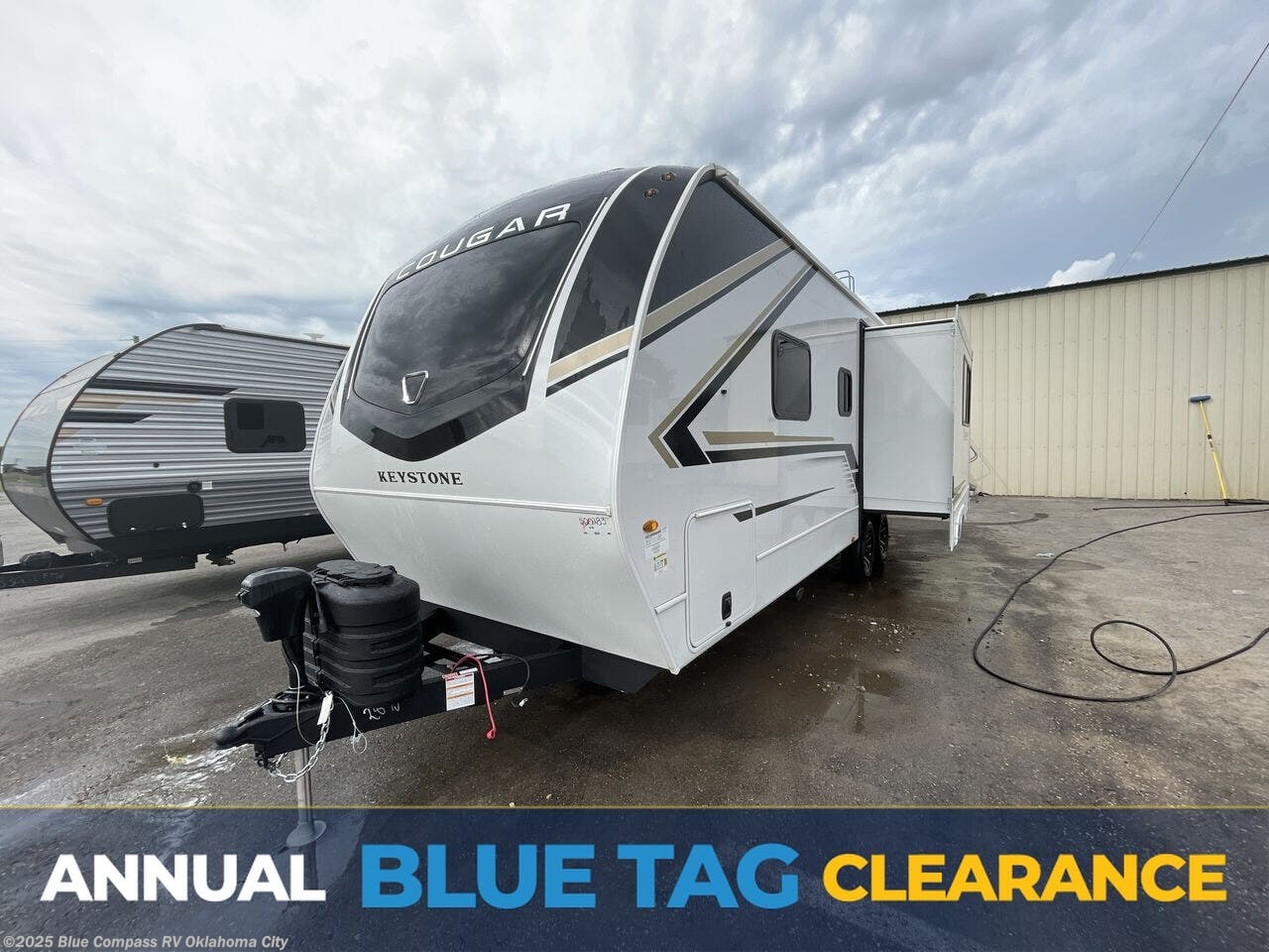 Email now about this 2025 Keystone Cougar Half-Ton 25RDS! New 2025 Keystone Cougar Half-Ton 25RDS available in Norman, Oklahoma