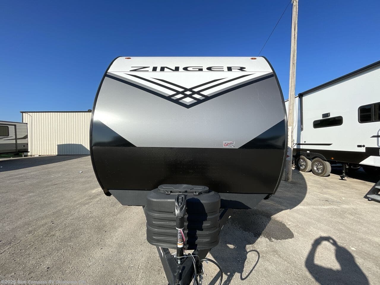 Call now about this 2026 CrossRoads Zinger ZR320FB! 2026 CrossRoads Zinger ZR320FB - New Travel Trailer For Sale by Blue Compass RV Oklahoma City in Norman, Oklahoma features Slideout