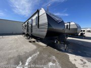 New 2026 CrossRoads Zinger 390DB available in Norman, Oklahoma