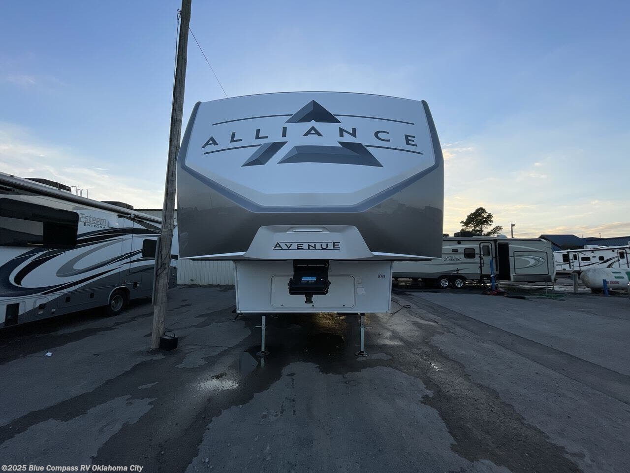 Contact us now about this 2026 Alliance RV Avenue All-Access 30BH! 2026 Avenue All-Access 30BH by Alliance RV from Blue Compass RV Oklahoma City in Norman, Oklahoma