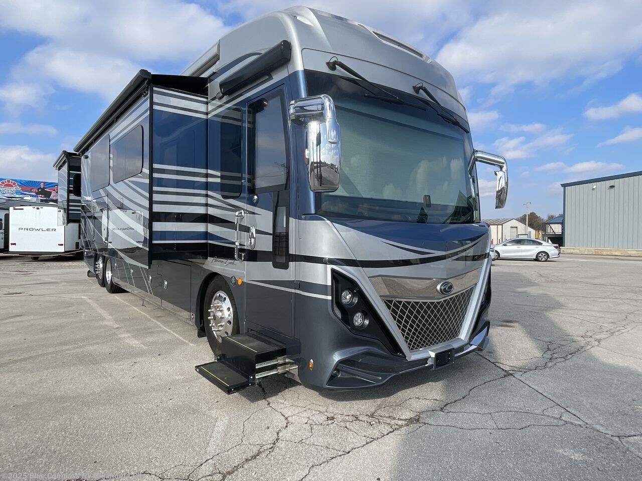 Used 2022 American Coach American Dream 39RK available in Norman, Oklahoma