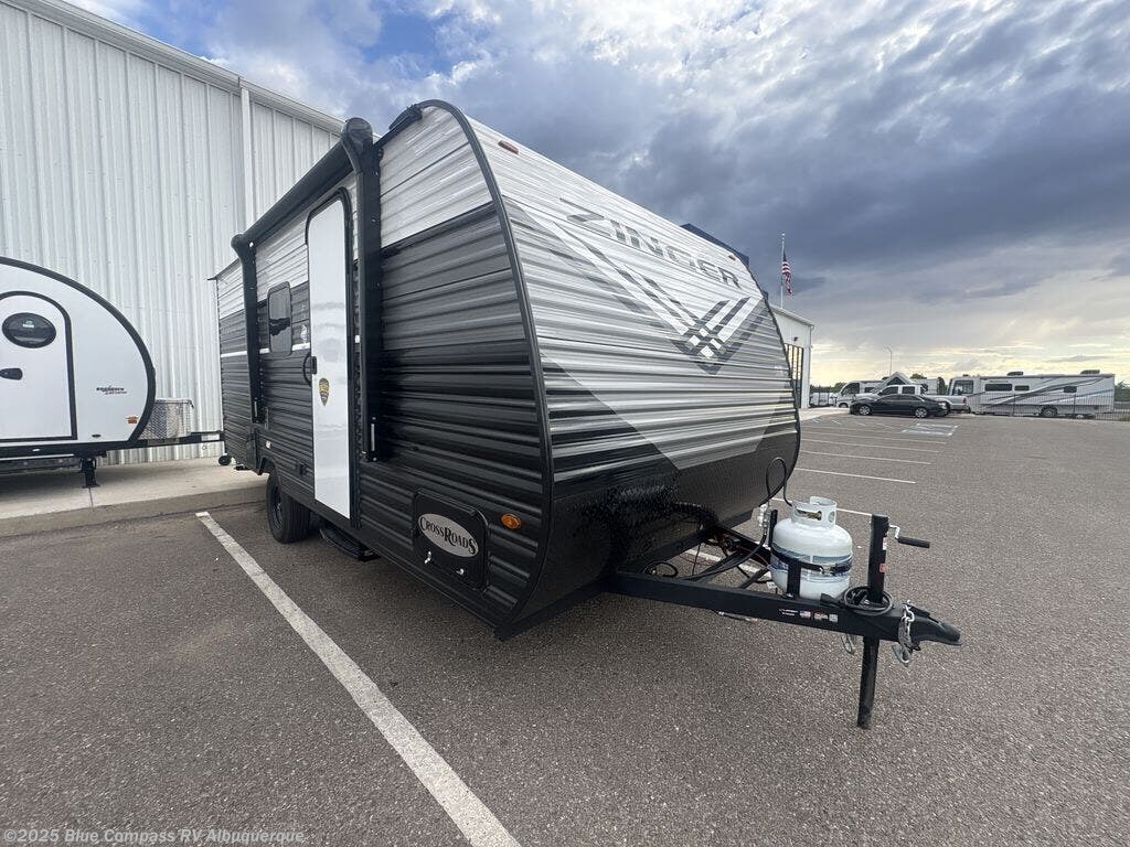 Contact us now about this 2026 CrossRoads Zinger Lite 18BH! 2026 Zinger Lite 18BH by CrossRoads from Blue Compass RV Albuquerque in Albuquerque, New Mexico
