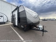 Contact us now about this 2026 CrossRoads Zinger Lite 18BH! 2026 Zinger Lite 18BH by CrossRoads from Blue Compass RV Albuquerque in Albuquerque, New Mexico