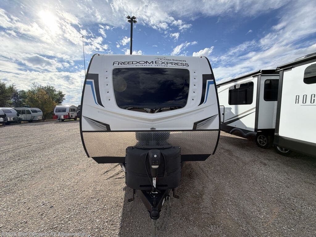 Used 2025 Coachmen Freedom Express Ultra Lite 274RKS available in Albuquerque, New Mexico