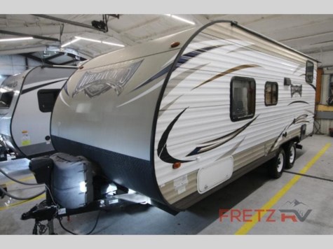 Used 2016 Forest River Wildwood X-Lite 201BHXL For Sale by Fretz RV available in Souderton, Pennsylvania