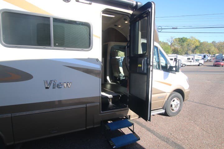 Contact us now about this 2017 Winnebago View 24G! 2017 View 24G by Winnebago from Fretz RV in Souderton, Pennsylvania