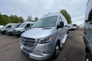 2025 Pleasure-Way Plateau TW