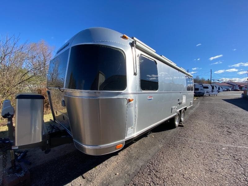 Used 2017 Airstream International Signature 27FB available in Souderton, Pennsylvania