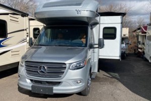 2025 Winnebago Navion 24T