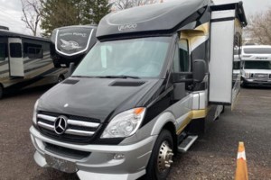 2014 Renegade Villagio 25QRS