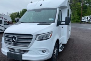 2020 Pleasure-Way Plateau XLTS Std. Model