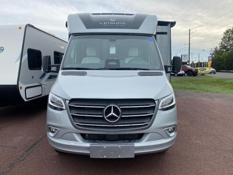 New 2026 Leisure Travel Unity U24MBL available in Souderton, Pennsylvania