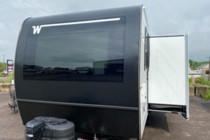 2026 Winnebago Thrive 22MBH