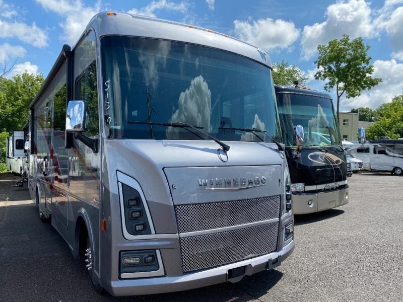Contact us now about this 2025 Winnebago Sunstar 31B! 2025 Sunstar 31B by Winnebago from Fretz RV in Souderton, Pennsylvania
