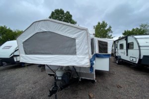 2006 Forest River Rockwood Premier 2516G