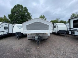 Used 2006 Forest River Rockwood Premier 2516G available in Souderton, Pennsylvania