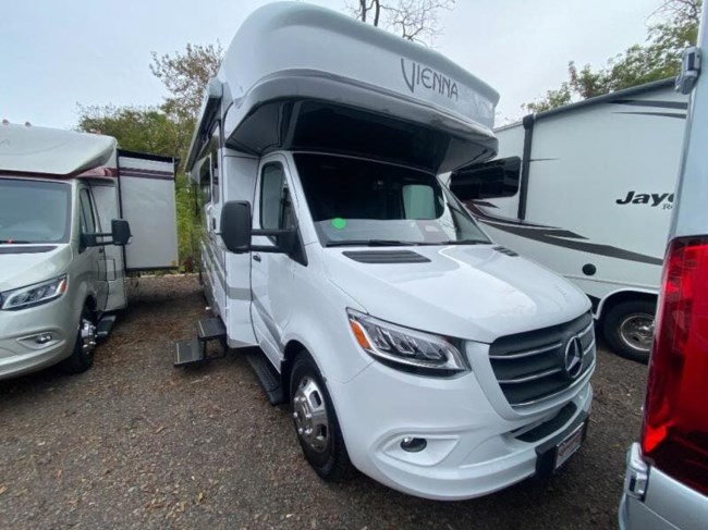 2026 Renegade Vienna 25DLC