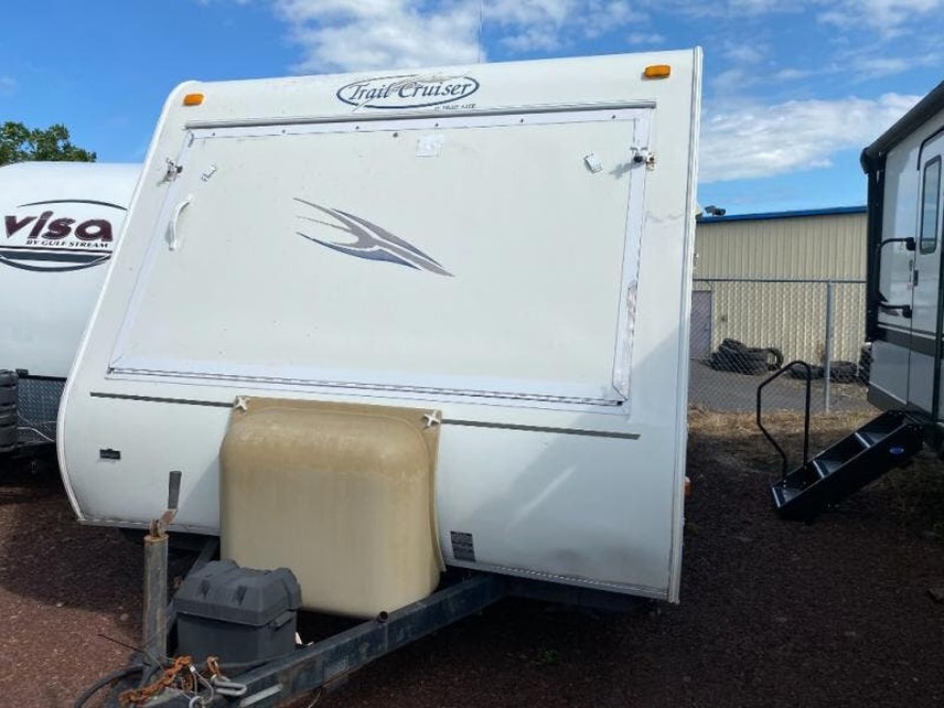 Used 2005 R-Vision Trail Cruiser 243S available in Souderton, Pennsylvania