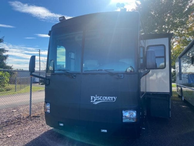 2004 Fleetwood Discovery 39S